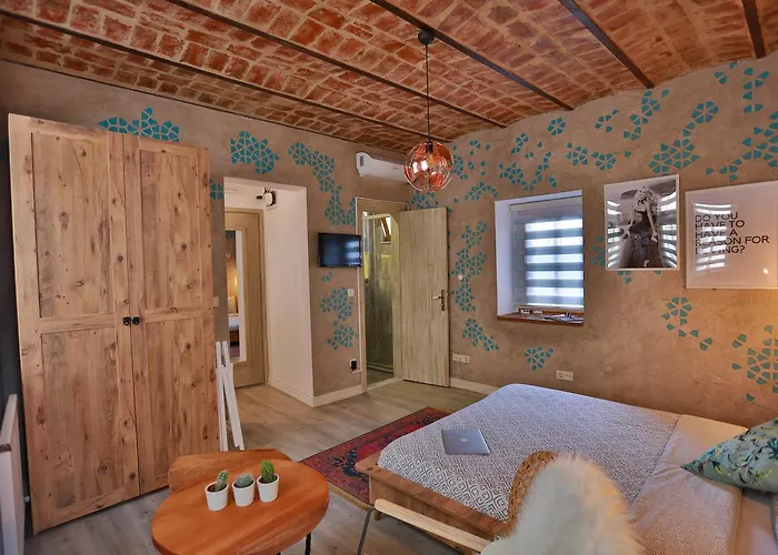 Flats Company -mujgan