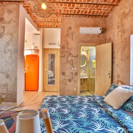 Flats Company -mujgan