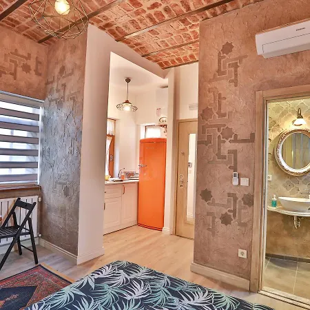 Flats Company -mujgan Apartment Istanbul